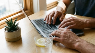 How to Schedule a Meeting by Email: Best Practices (2026)